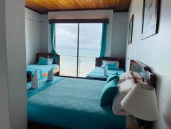 Habitacion cuadruple con vista al mar