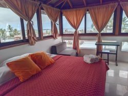 Habitacion triple con Vista al mar Hostal Sun Island Isla Isabela