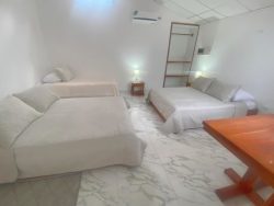 Habitacion cuadruple en el Hotel Ayre Isla Santa Cruz