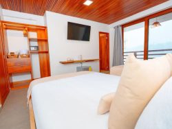 Habitacion doble con vista al mar en el hotel Barranco en Isla Santa Cruz